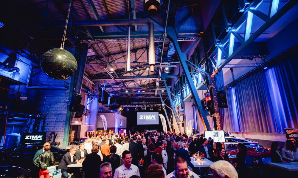 Besucher in der Location der ZIMA Afterparty im Rahmen der Expo Real 2019